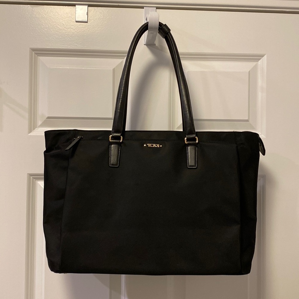 Tumi Voyager Toe Bag